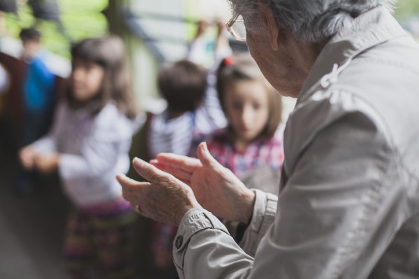 Terminamos el programa intergeneracional del Centro de Día de Arrasate con una fiesta en la Ikastola Arizmendi Fiesta en la Ikastola Arizmendi