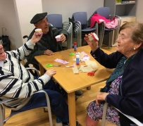 Mercadillo solidario en la Residencia Txurdinagabarri para Zaporeak