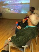 Estudiantes de Integración Social realizan actividades con nuestros mayores Estudiantes de Integración Social, en la Residencia de mayores Txurdinagabarri