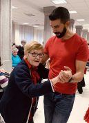 "Baila Donosti" pone a bailar a toda la Residencia Txurdinagabarri Baila Donosti en la Residencia Txurdinagabarri de Bilbao