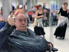 "Baila Donosti" pone a bailar a toda la Residencia Txurdinagabarri Baila Donosti en la Residencia Txurdinagabarri de Bilbao