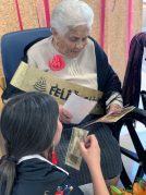 Paulina, ehun urteko beste lagun bat Txurdinagabarri Egoitzan Ehun urteko beste lagun bat Txurdinagabarri Egoitzan