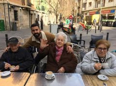 Paseos navideños por Bilbao Salidas navideñas de la Residencia de mayores Txurdinagabarri