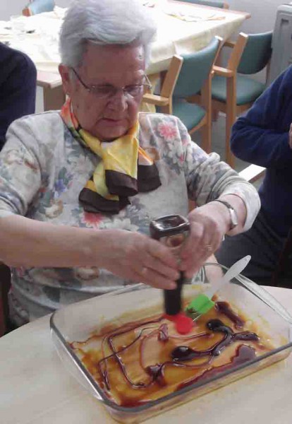 Preparando flan de naranja