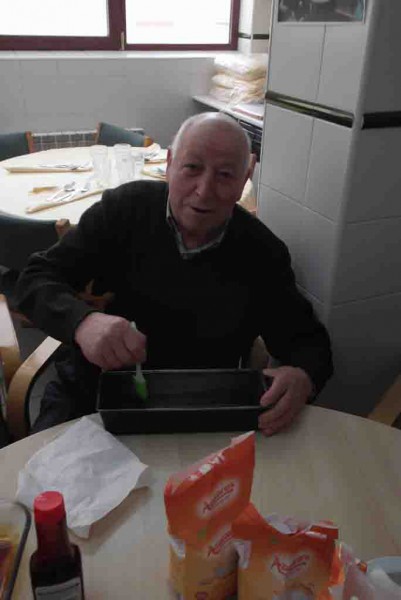 Preparando flan de naranja