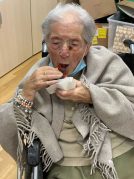 Txurdinagabarri Egoitzako Euskararen Eguneko irudi gehiago Día del Euskera en la Residencia de mayores Txurdinagabarri de Bilbao