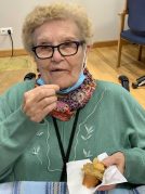 Txurdinagabarri Egoitzako Euskararen Eguneko irudi gehiago Día del Euskera en la Residencia de mayores Txurdinagabarri de Bilbao