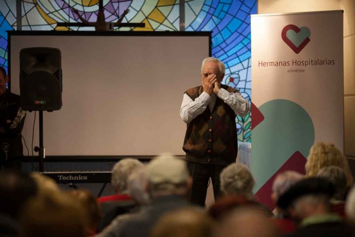 Acto institucional y festivo en la Residencia Santiago de Villabona Acto en la Residencia de ancianos Santiago de Villabona