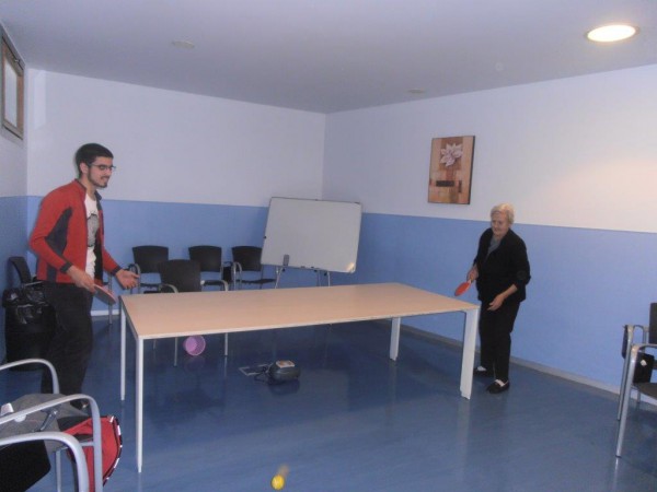 Joxe Miel Barandiaran zentroko egoiliarrek proiektu batean lagundu diete Maristetan Mekanizazioa ikasten duten ikasleei