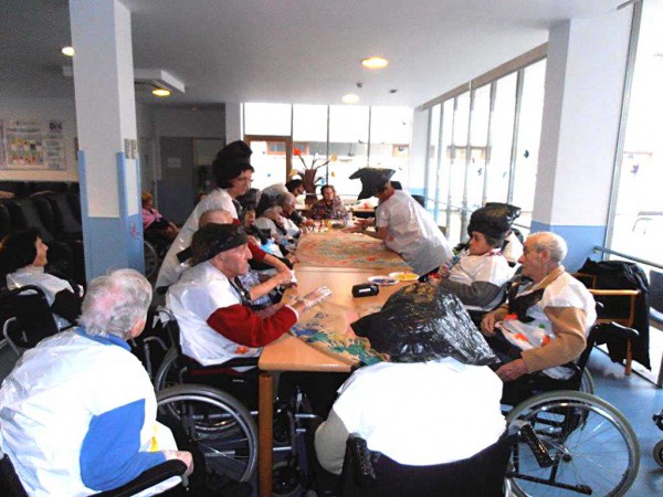 Inauteriak margotzen Joxe Miel Barandiaran zentroan Inauteriak margotzen Joxe Miel Barandiaran zentroan