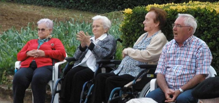 Nagusilan actúa en en la Residencia de personas ancianos Santiago de Villabona