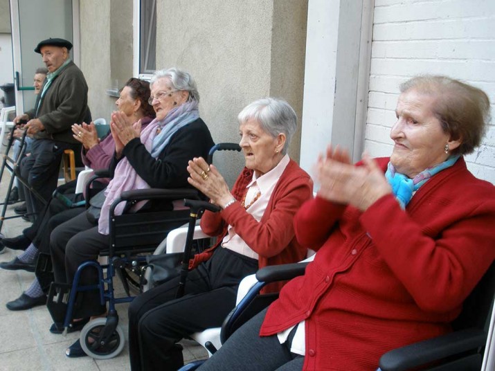 Nagusilanen musikak Villabonako adinduentzako Santiago Egoitza alaitu du berriro ere