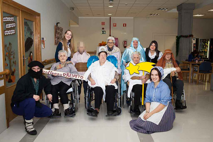 Belen bizia eta Olentzero adinduentzako Txurdinagabarri Egoitzan