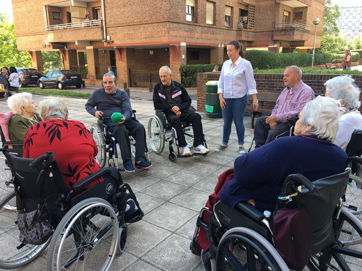 Belaunaldiarteko Programa amaitzeko jaia adinduentzako Txurdinagabarri Egoitzan Belaunaldiarteko Programa amaitzeko jaia adinduentzako Txurdinagabarri Egoitzan