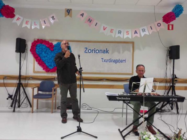 La Residencia de Personas Mayores Txurdinagabarri de Bilbao celebra su 9º aniversario 9º Aniversario de la Residencia de Personas Mayores y Centro de Día Txurdinagabarri
