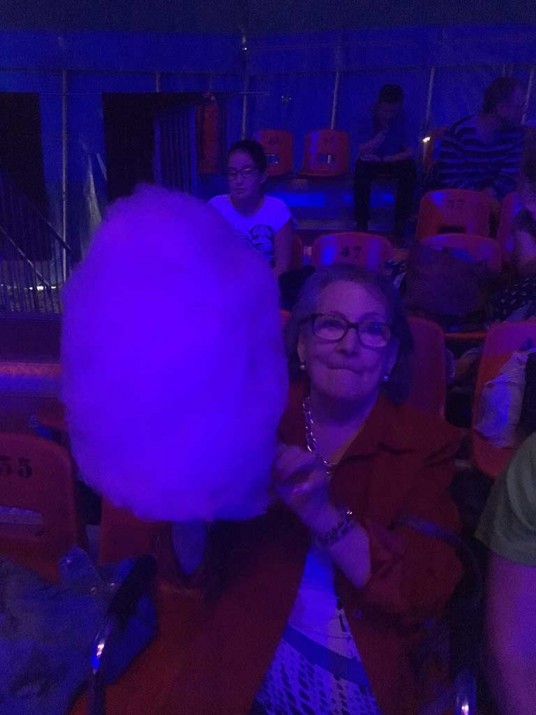 Zirku arratsaldea Txurdinagabarriko egoiliarrentzat