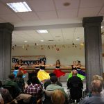 Baile en la Residencia de mayores Txurdinagabarri de Bilbao