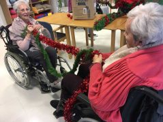 Navidad en las residencias y centros de día de personas mayores de Aita Menni