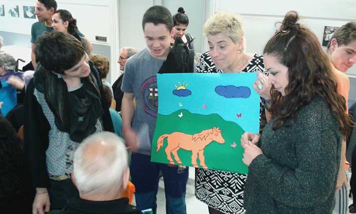 Belaunaldi trukea amaitzeko jaia adinduentzako Santiago Egoitzan