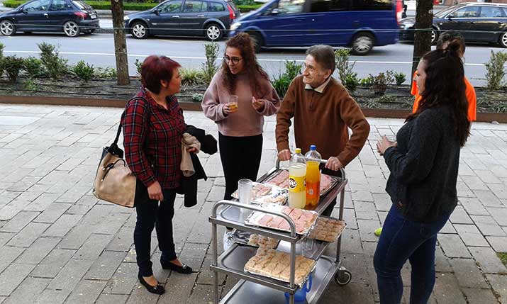 Belaunaldi trukea amaitzeko jaia adinduentzako Santiago Egoitzan