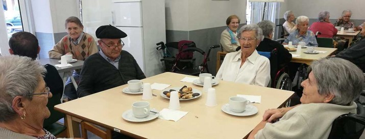 Pilar Garaiburuk 103 urte bete ditu Villabonako adinduentzako Santiago Egoitzan