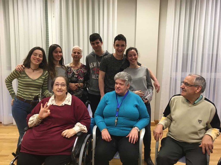 Txurdinagabarri se despide de los dos primeros grupos del Programa Intergeneracional Despedida de grupo del Programa Intergeneracional