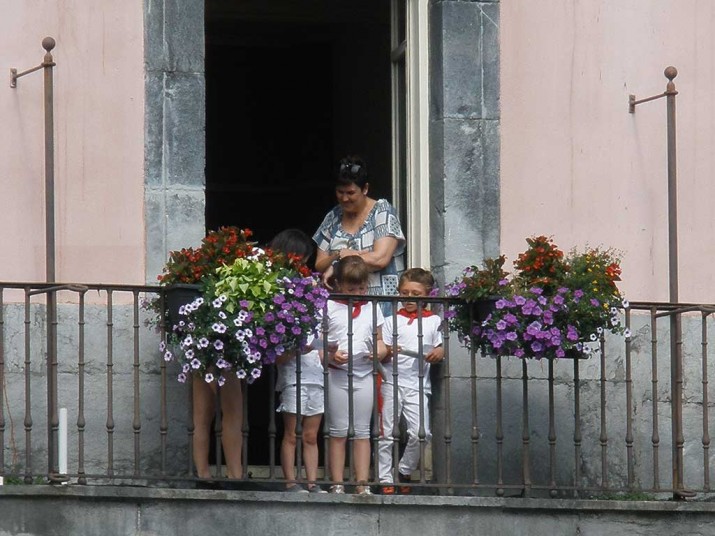 Villabonan entzierro txikia ikusten Villabonan entzierro txikia ikusten