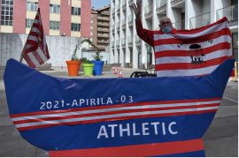 La Residencia Barandiaran prepara la gabarra Animando al Athletic