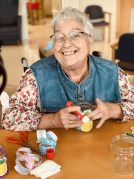 Fiesta tropical en Txurdinagabarri FIesta tropical en la Residencia de la tercera edad Txurdinagabarri