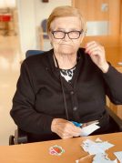 Fiesta tropical en Txurdinagabarri FIesta tropical en la Residencia de la tercera edad Txurdinagabarri