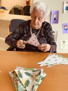 Fiesta tropical en Txurdinagabarri FIesta tropical en la Residencia de la tercera edad Txurdinagabarri