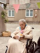 Fiesta tropical en Txurdinagabarri FIesta tropical en la Residencia de la tercera edad Txurdinagabarri