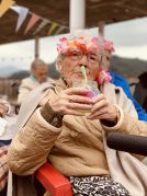 Fiesta tropical en Txurdinagabarri FIesta tropical en la Residencia de la tercera edad Txurdinagabarri