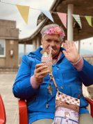 Fiesta tropical en Txurdinagabarri FIesta tropical en la Residencia de la tercera edad Txurdinagabarri