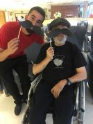 La Residencia de mayores Txurdinagabarri se suma a Movember