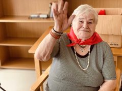 Berriro jantzi dugu sanferminetako zapi gorria Sanfermin Txurdinagabarri Adinekoen Egoitzan