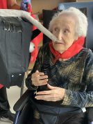 Berriro jantzi dugu sanferminetako zapi gorria Sanfermin Txurdinagabarri Adinekoen Egoitzan