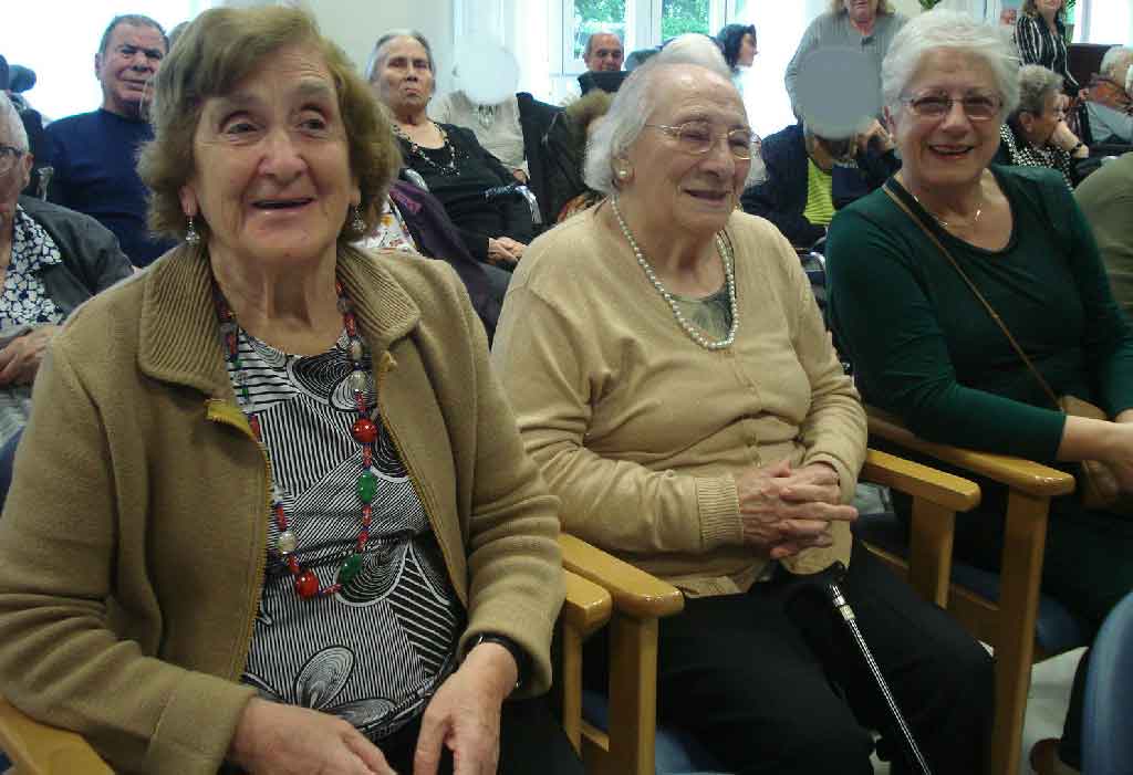 Magia en la Residencia Txurdinagabarri Magia en la Residencia de Personas Mayores Txurdinagabarri