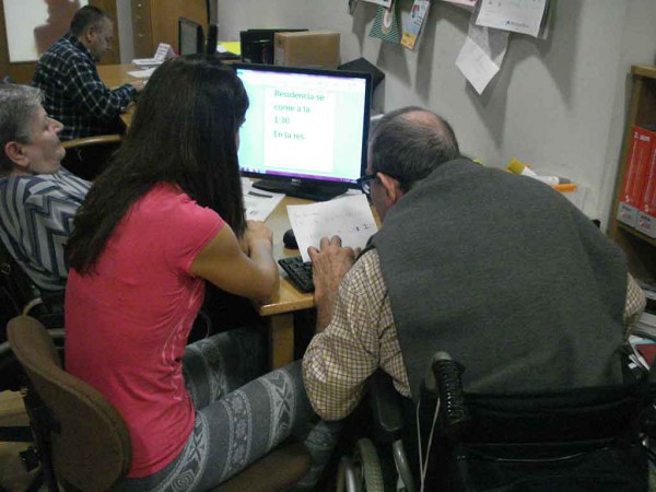 Teknologia berriak erabiltzen ikasten Teknologia berriak erabiltzen ikasten