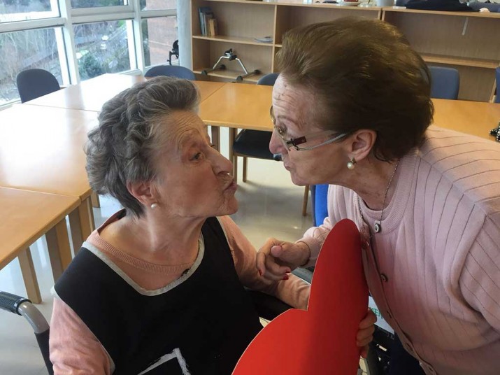 San Valentin: amodioa eta maitasuna San Valentín Bilbaoko adinduentzako Txurdinagabarri Egoitzan