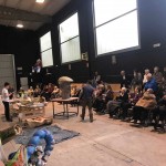 Ancianos de la Residencia Santiago (Villabona) en el taller de los gigantes y cabezudos de Tolosa