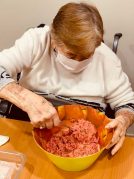 Etxeko hanburgesak gure sukaldaritza tailerrean Taller de cocina