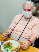 Etxeko hanburgesak gure sukaldaritza tailerrean Taller de cocina