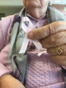 Día Mundial contra el Cáncer de Mama Residencia Txurdinagabarri: Lazos rosas por el cáncer de mama