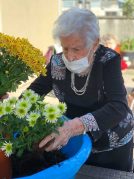 Taller de jardinería en la Residencia de mayores Txurdinagabarri