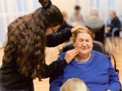 Despedimos con pena y por videollamada el programa intergeneracional Programa intergeneracional 2020 en la Residencia de mayores Txurdinagabarri