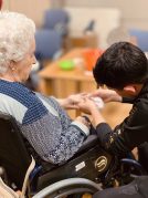 Despedimos con pena y por videollamada el programa intergeneracional Programa intergeneracional 2020 en la Residencia de mayores Txurdinagabarri