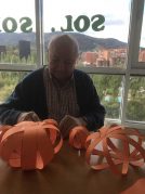 Gau Beltza - Santu Guztien Egunean primeran pasatu genuen Halloween y Todos los Santos en la Residencia Txurdinagabarri