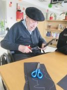 Gau Beltza - Santu Guztien Egunean primeran pasatu genuen Halloween y Todos los Santos en la Residencia Txurdinagabarri