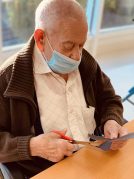 Gau Beltza - Santu Guztien Egunean primeran pasatu genuen Halloween y Todos los Santos en la Residencia Txurdinagabarri